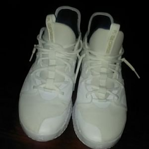 Paul George 3s gold and metallic edition